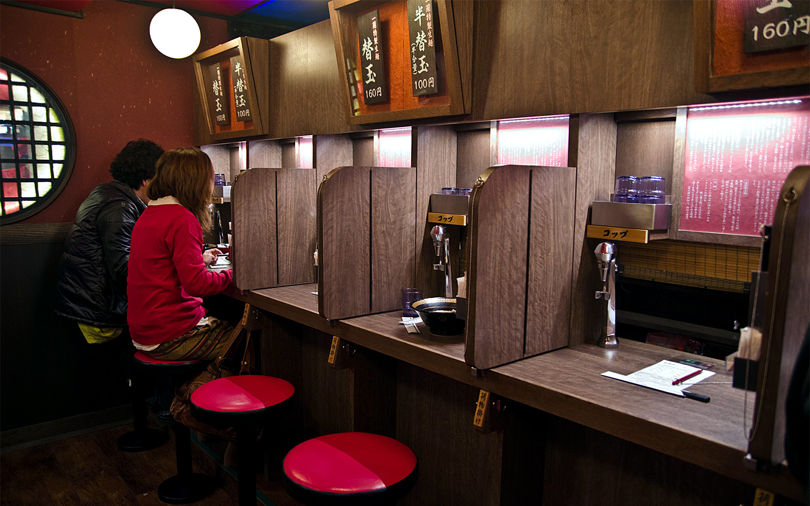 Single traveler Restaurants in Japan